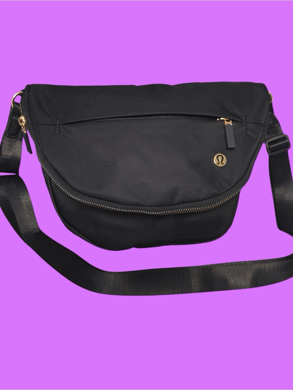 🧁lululemon athletica Black Crossbody Bag with Gold Accents 5L